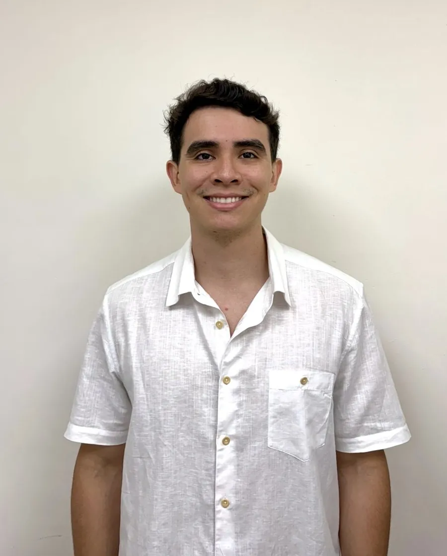 Alejandro Valerio Sáenz — Abogado / Attorney